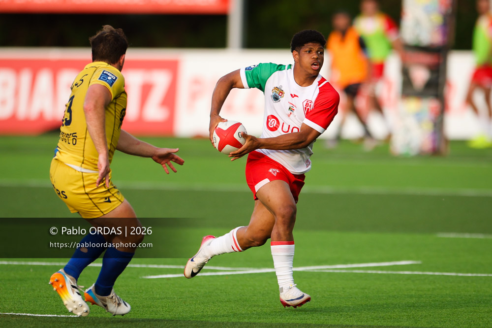Joe Jonas, lors du match de Pro D2 entre le Biarritz olympique et Nevers, le 10 avril 2026 au stade Aguiléra de Biarritz, France (Photo Pablo ORDAS)