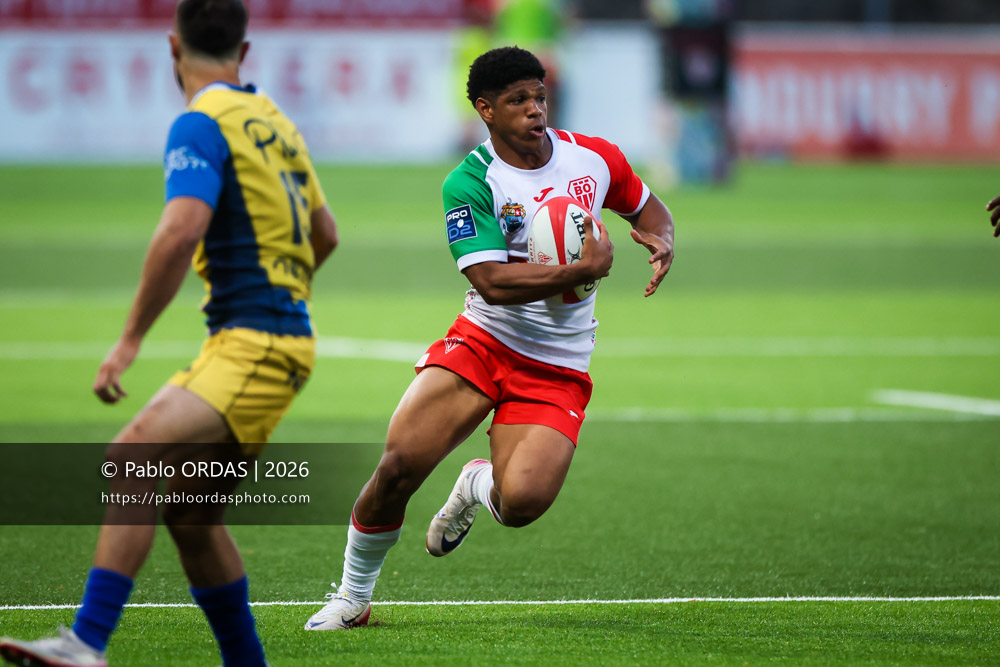 Joe Jonas, lors du match de Pro D2 entre le Biarritz olympique et Nevers, le 10 avril 2026 au stade Aguiléra de Biarritz, France (Photo Pablo ORDAS)
