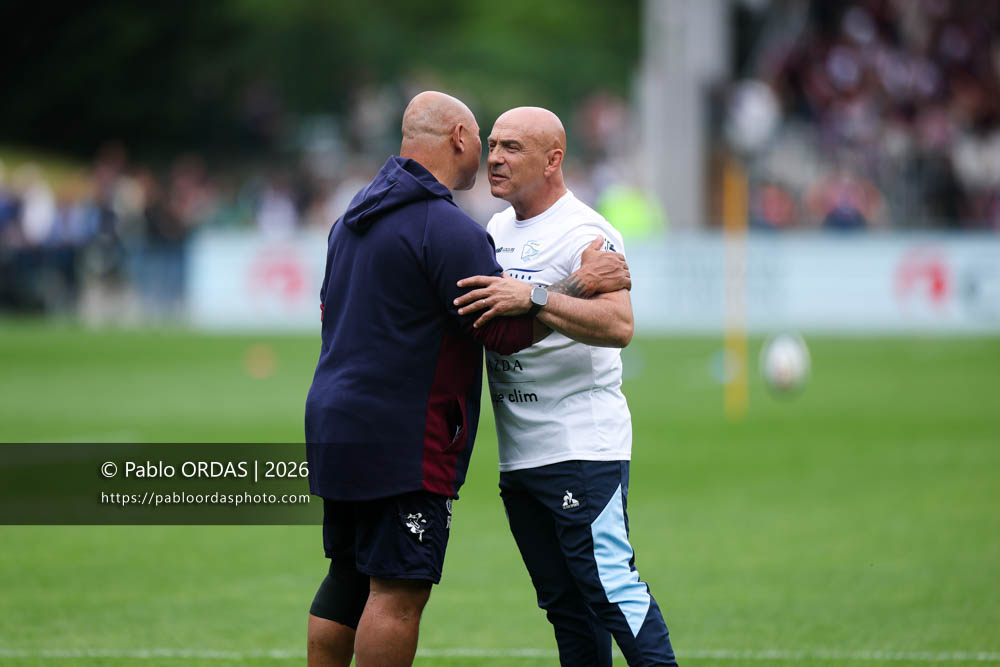 Thibault Giroud, Laurent Travers, lors du match de Top 14 entre l'Aviron bayonnais et l'Union Bordeaux Bègles, le 9 mai 2026 au stade Jean Dauger de Bayonne, France (Photo Pablo ORDAS)