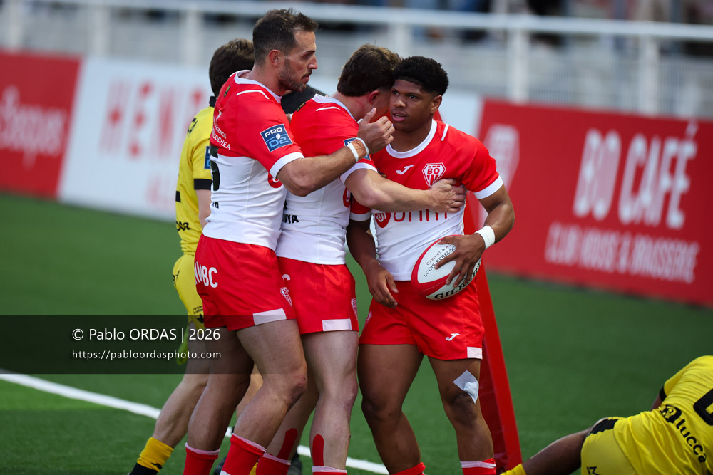 Joe Jonas, lors du match de Pro D2 entre le Biarritz olympique et Carcassonne, le 15 mai 2026 au stade Aguiléra de Biarritz, France (Photo Pablo ORDAS)