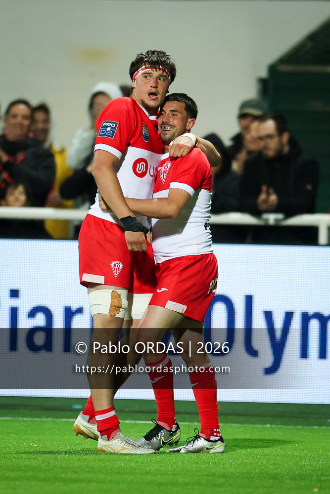 Andrea Sacco, Edgar Retière, lors du match de Pro D2 entre le Biarritz olympique et Carcassonne, le 15 mai 2026 au stade Aguiléra de Biarritz, France (Photo Pablo ORDAS)