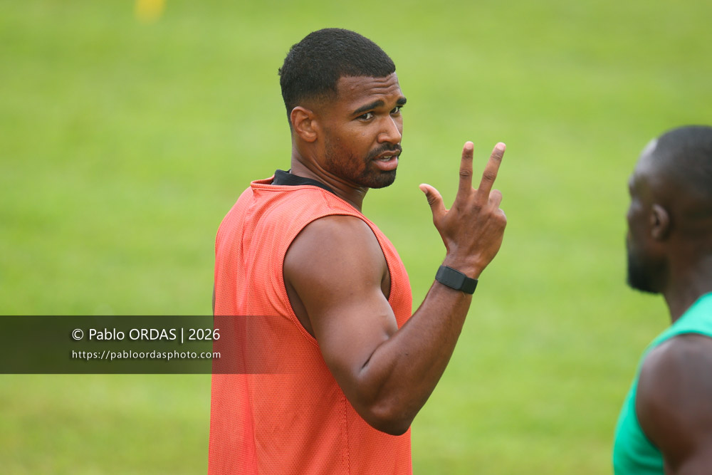 Léo Coly, lors d'un entraînement avec l'Aviron bayonnais, le 30 juillet 2026 au stade Jean Dauger de Bayonne, France (Photo Pablo ORDAS)