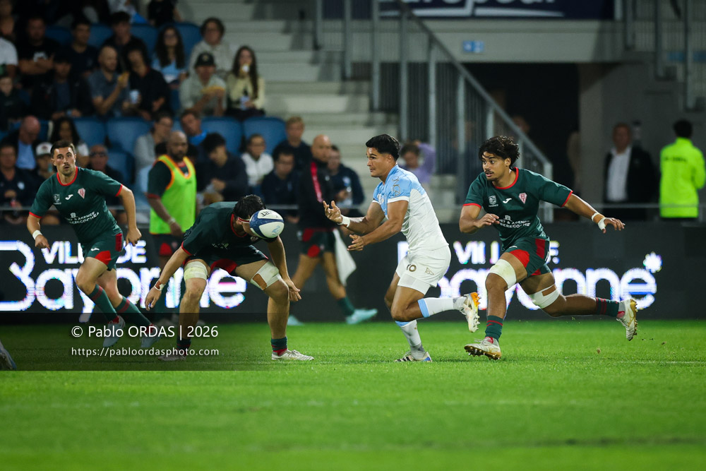Tom Spring, lors du match amical entre l'Aviron bayonnais et le Biarritz olympique, le 20 août 2026 au stade Jean Dauger de Bayonne, France (Photo Pablo ORDAS)