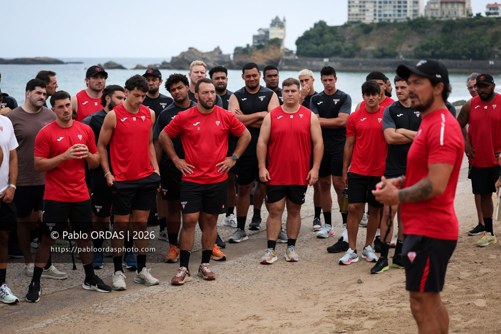 Edgar Retière, Iban Hiriart-Urruty, François Mur, lors d'un entraînement avec le Biarritz olympique, le 10 juillet 2026 à la Côte des Basques de Biarritz, France (Photo Pablo ORDAS)