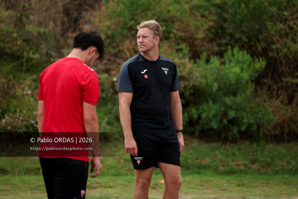 Heath Backhouse, lors d'un entraînement avec le Biarritz olympique, le 10 juillet 2026 à la Côte des Basques de Biarritz, France (Photo Pablo ORDAS)