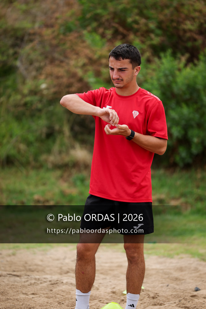 Hugo Mazas, lors d'un entraînement avec le Biarritz olympique, le 10 juillet 2026 à la Côte des Basques de Biarritz, France (Photo Pablo ORDAS)