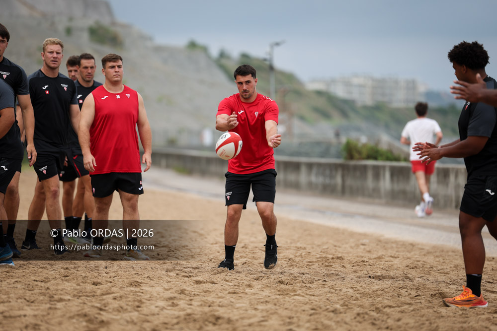 Edgar Retière, lors d'un entraînement avec le Biarritz olympique, le 10 juillet 2026 à la Côte des Basques de Biarritz, France (Photo Pablo ORDAS)