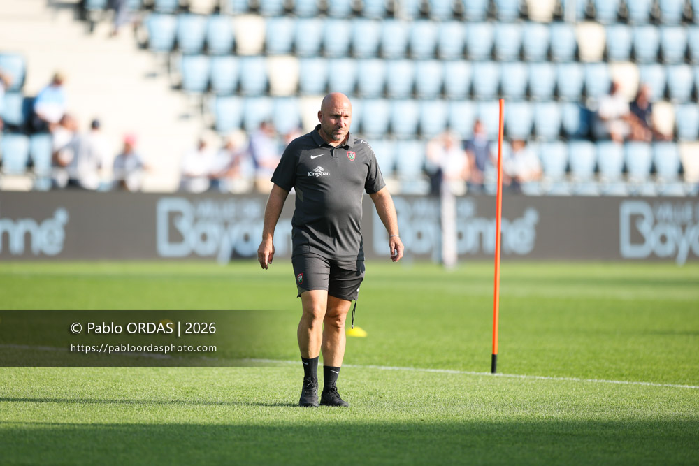 Pierre Mignoni, lors du match de Top 14 entre l'Aviron bayonnais et Toulon, le 5 septembre 2026 au stade Jean Dauger de Bayonne, France (Photo Pablo ORDAS)