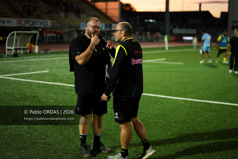 Stéphane Barberena, Roger Ripol, lors du match de Nationale entre le Stade montois et le CS Vienne, le 21 août 2026 au stade Guy et André Boniface de Mont-de-Marsan, France (Photo Pablo ORDAS)