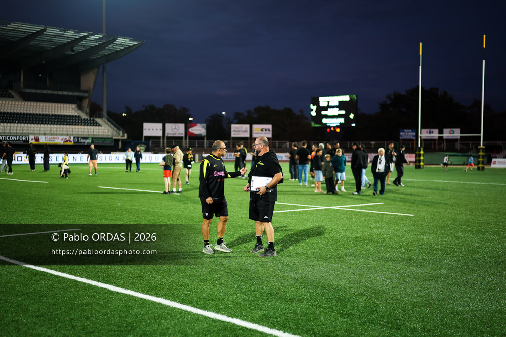 Stéphane Barberena, Roger Ripol, lors du match de Nationale entre le Stade montois et le CS Vienne, le 21 août 2026 au stade Guy et André Boniface de Mont-de-Marsan, France (Photo Pablo ORDAS)