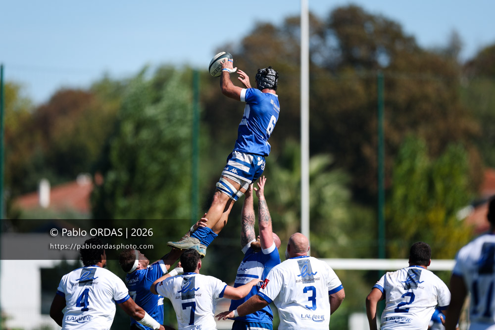 Maxime Egurrola, lors du match de Fédéraile 1 entre l'Anglet olympique et Layrac, le 13 septembre 2026 au stade Saint-Jean d'Anglet, France (Photo Pablo ORDAS)