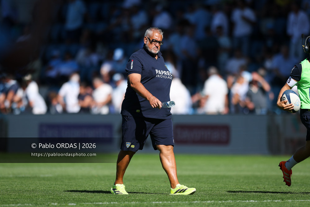 Christophe Urios, lors du match de Top 14 entre l'Aviron bayonnais et Clermont, le 19 septembre 2026 au stade Jean Dauger de Bayonne, France (Photo Pablo ORDAS)