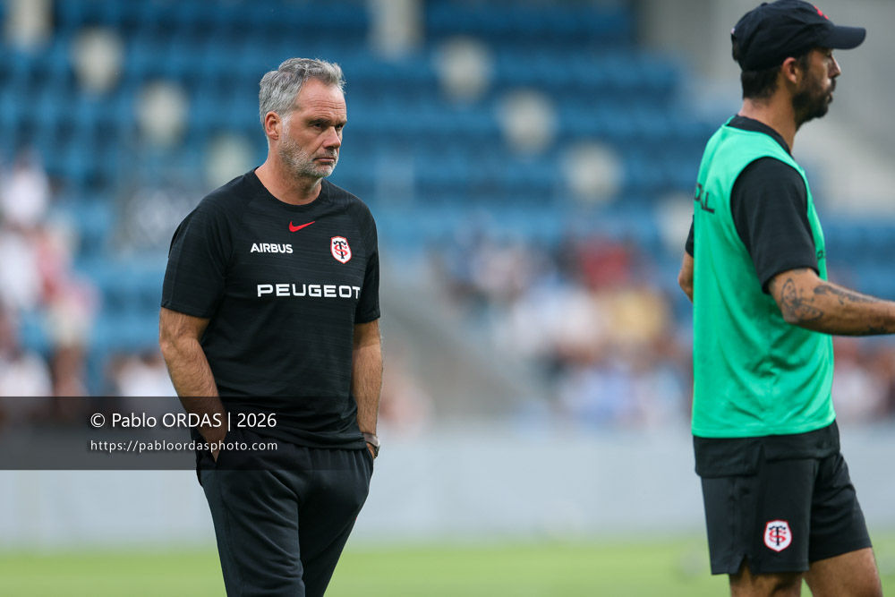 Ugo Mola, lors du match amical entre l'Aviron bayonnais et le Stade toulousain, le 28 août 2026 au stade Jean Dauger de Bayonne, France (Photo Pablo ORDAS)