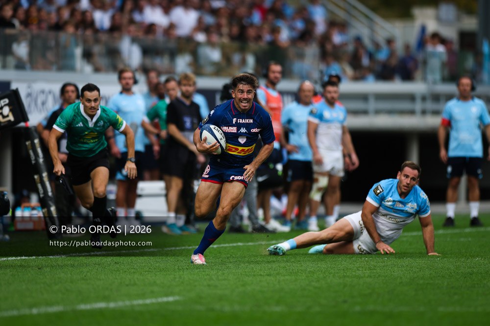 Louis Carbonel, lors du match de Top 14 entre l'Aviron bayonnais et le Stade français Paris, le 3 octobre 2026 au stade Jean Dauger de Bayonne, France (Photo Pablo ORDAS)