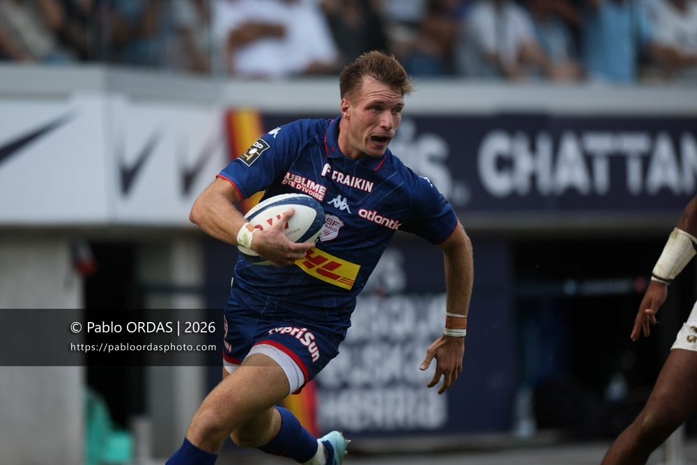 Léo Barré, lors du match de Top 14 entre l'Aviron bayonnais et le Stade français Paris, le 3 octobre 2026 au stade Jean Dauger de Bayonne, France (Photo Pablo ORDAS)