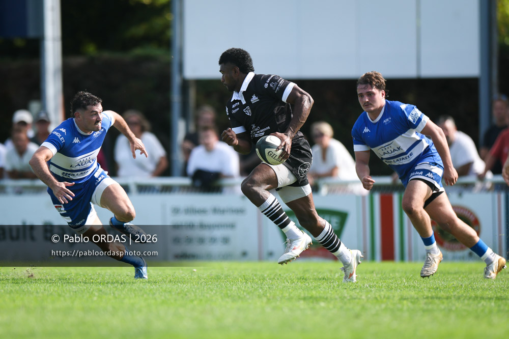 Jone Vunibola Tuva, lors du match de Fédérale 1 entre l'Anglet olympique et le Stade bagnérais, le 4 octobre 2026 au stade Saint-Jean d'Anglet, France (Photo Pablo ORDAS)