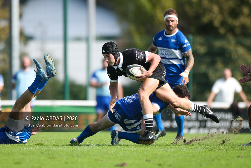 Gabin Baute, lors du match de Fédérale 1 entre l'Anglet olympique et le Stade bagnérais, le 4 octobre 2026 au stade Saint-Jean d'Anglet, France (Photo Pablo ORDAS)