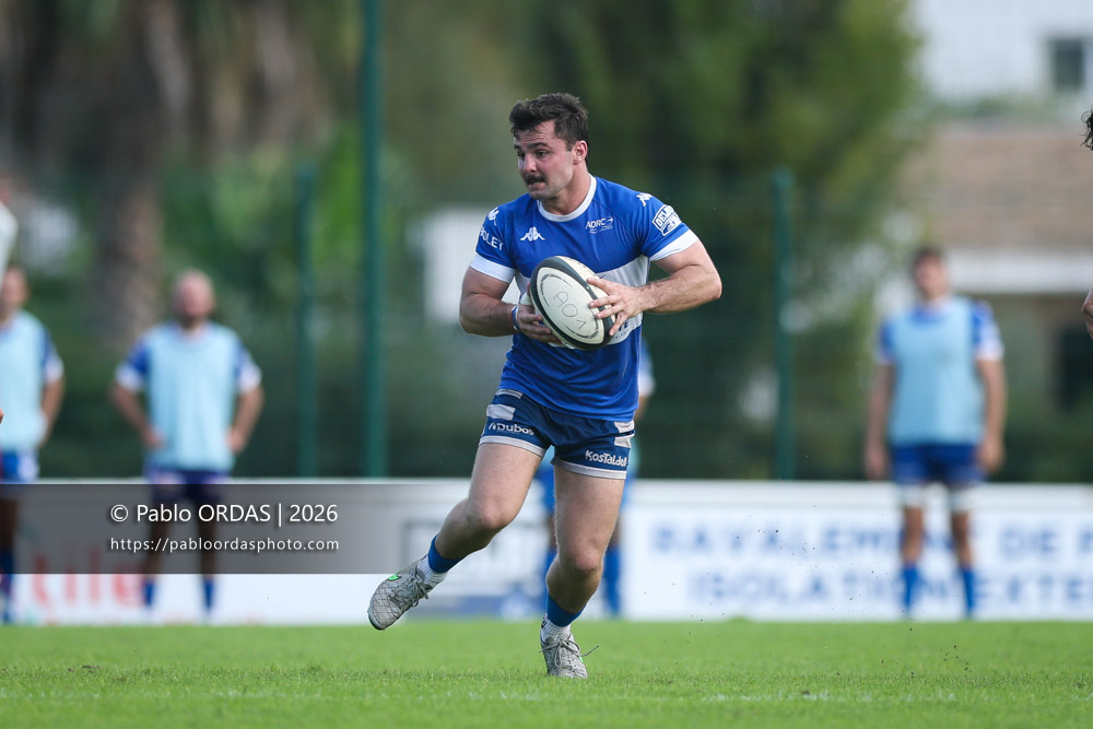 Bixente Layan, lors du match de Fédérale 1 entre l'Anglet olympique et le Stade bagnérais, le 4 octobre 2026 au stade Saint-Jean d'Anglet, France (Photo Pablo ORDAS)