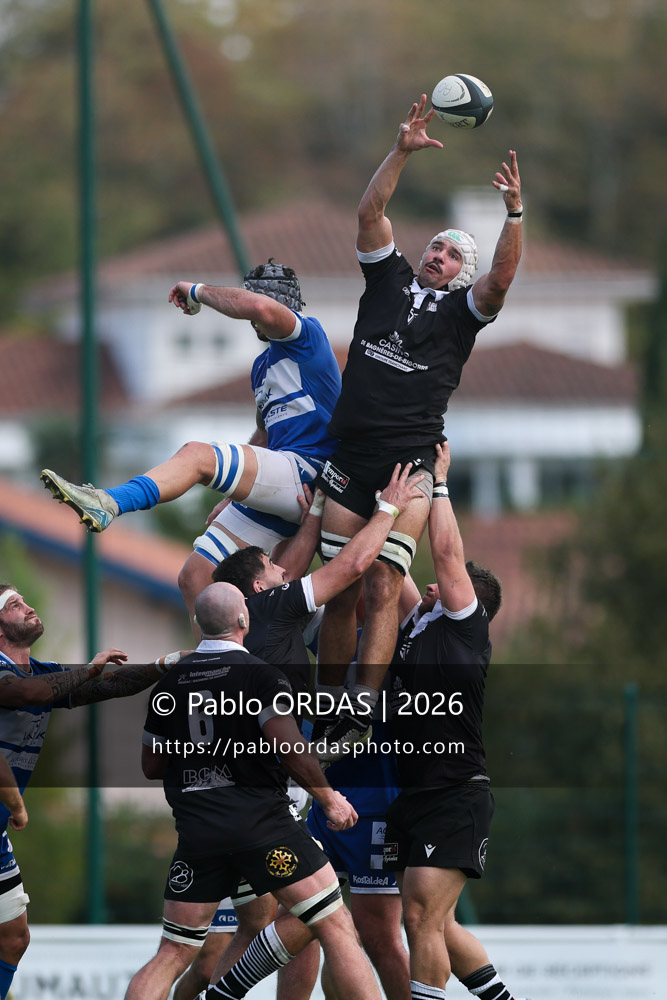 Thomas Saune, lors du match de Fédérale 1 entre l'Anglet olympique et le Stade bagnérais, le 4 octobre 2026 au stade Saint-Jean d'Anglet, France (Photo Pablo ORDAS)