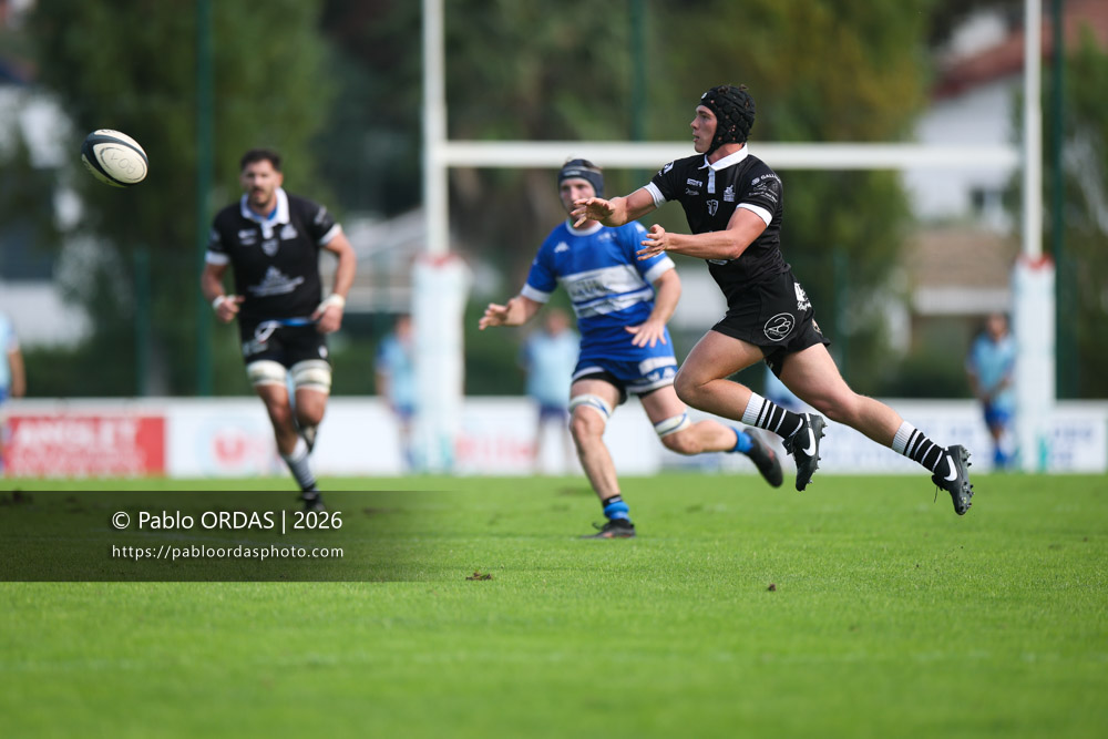Gabin Baute, lors du match de Fédérale 1 entre l'Anglet olympique et le Stade bagnérais, le 4 octobre 2026 au stade Saint-Jean d'Anglet, France (Photo Pablo ORDAS)
