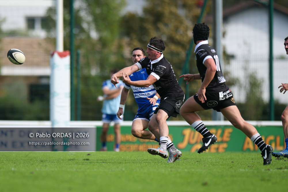 Arnaud Espilondo, lors du match de Fédérale 1 entre l'Anglet olympique et le Stade bagnérais, le 4 octobre 2026 au stade Saint-Jean d'Anglet, France (Photo Pablo ORDAS)
