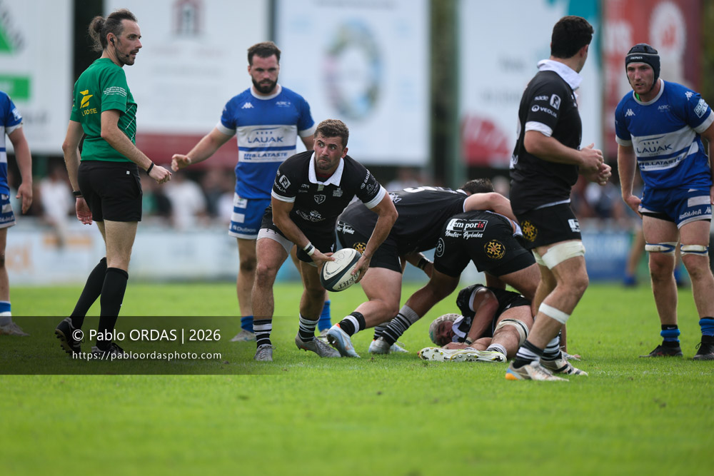 Théo Danos, lors du match de Fédérale 1 entre l'Anglet olympique et le Stade bagnérais, le 4 octobre 2026 au stade Saint-Jean d'Anglet, France (Photo Pablo ORDAS)