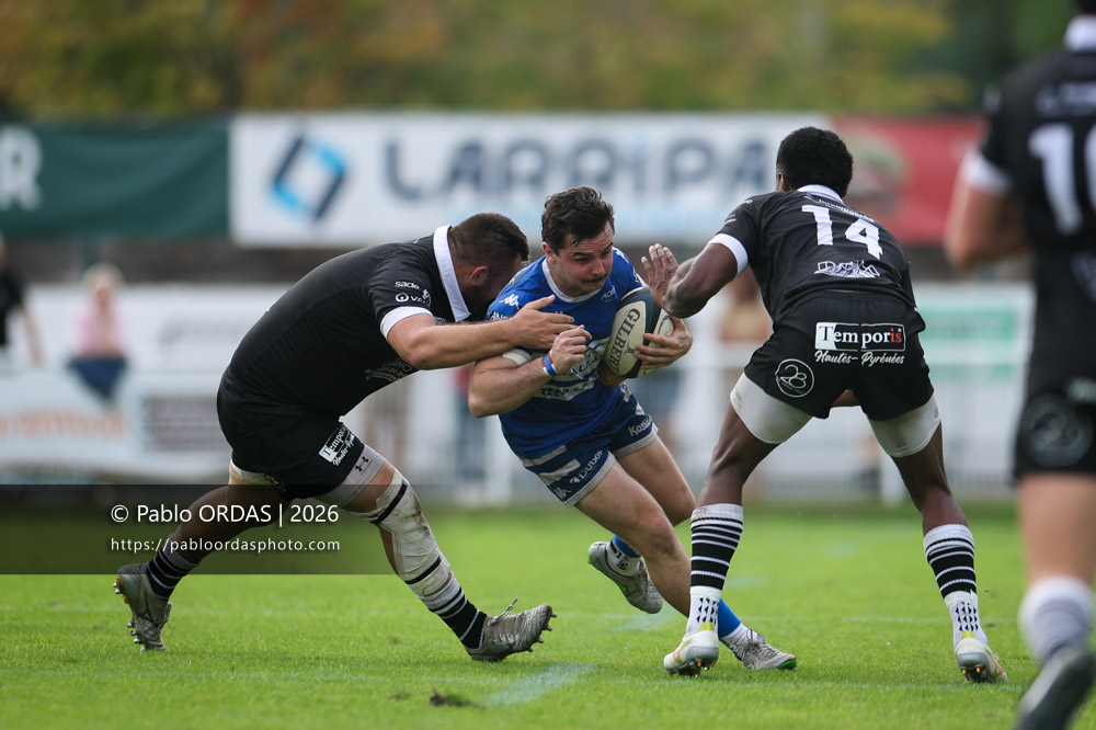 Bixente Layan, lors du match de Fédérale 1 entre l'Anglet olympique et le Stade bagnérais, le 4 octobre 2026 au stade Saint-Jean d'Anglet, France (Photo Pablo ORDAS)