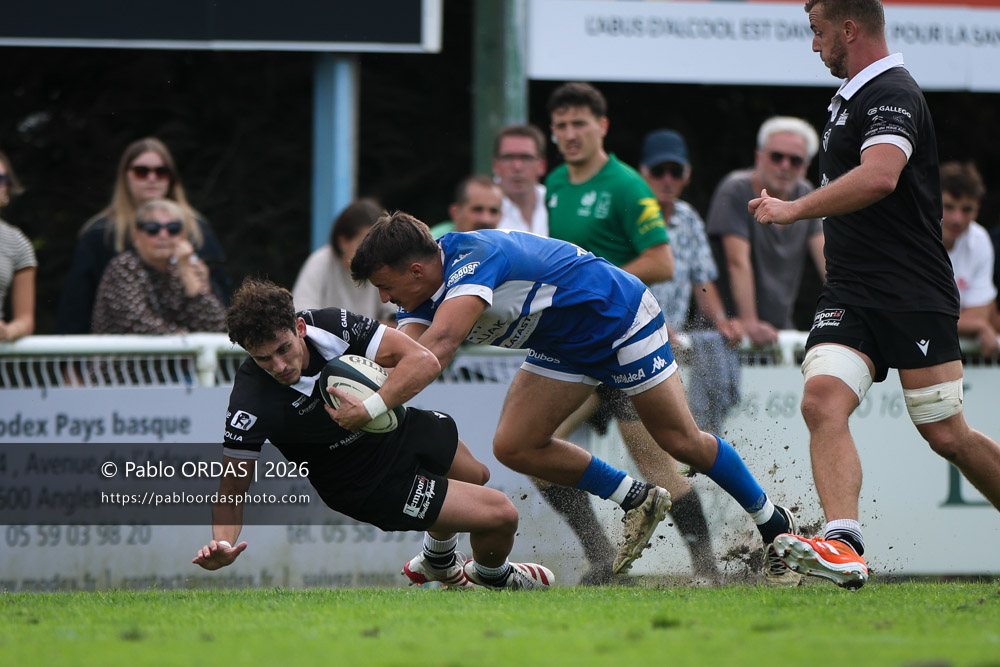 Bastien Gayri, lors du match de Fédérale 1 entre l'Anglet olympique et le Stade bagnérais, le 4 octobre 2026 au stade Saint-Jean d'Anglet, France (Photo Pablo ORDAS)