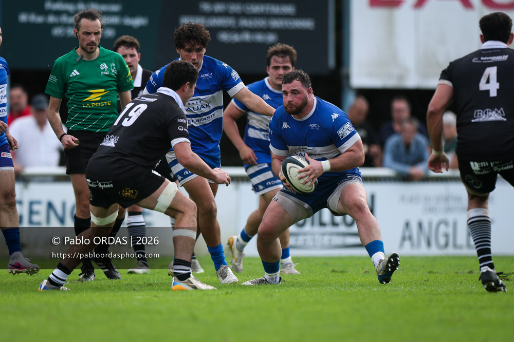 Paul Bresolin, lors du match de Fédérale 1 entre l'Anglet olympique et le Stade bagnérais, le 4 octobre 2026 au stade Saint-Jean d'Anglet, France (Photo Pablo ORDAS)