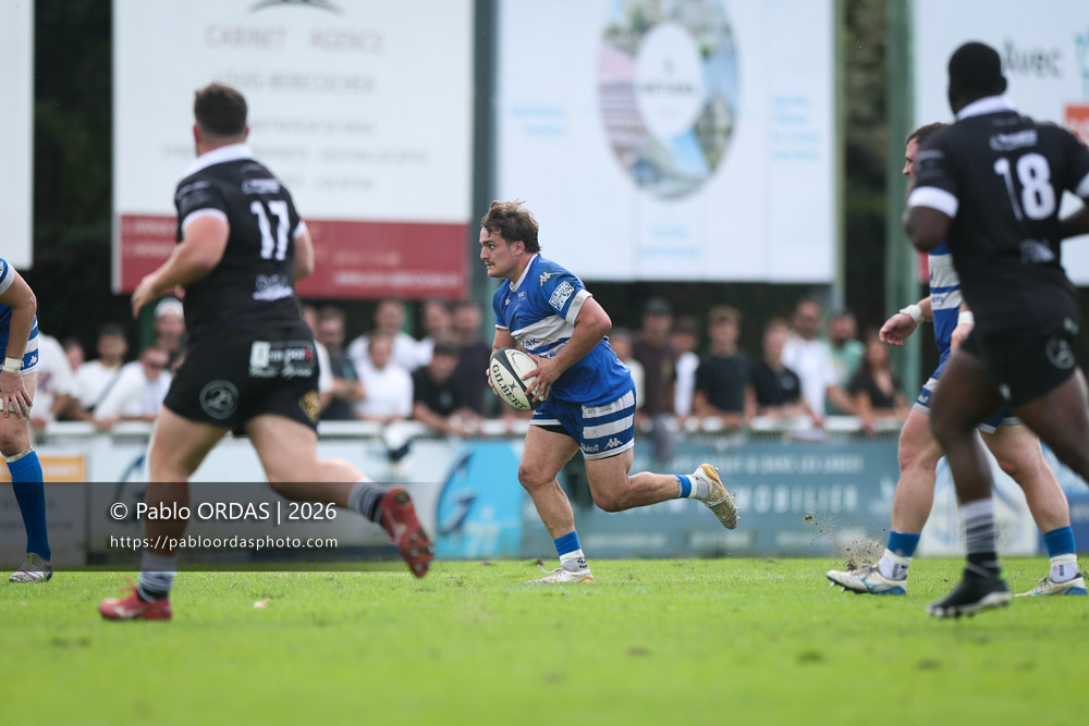 Téo Lascubé, lors du match de Fédérale 1 entre l'Anglet olympique et le Stade bagnérais, le 4 octobre 2026 au stade Saint-Jean d'Anglet, France (Photo Pablo ORDAS)
