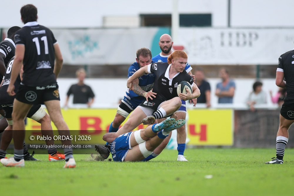 Enzo Monjenot, lors du match de Fédérale 1 entre l'Anglet olympique et le Stade bagnérais, le 4 octobre 2026 au stade Saint-Jean d'Anglet, France (Photo Pablo ORDAS)