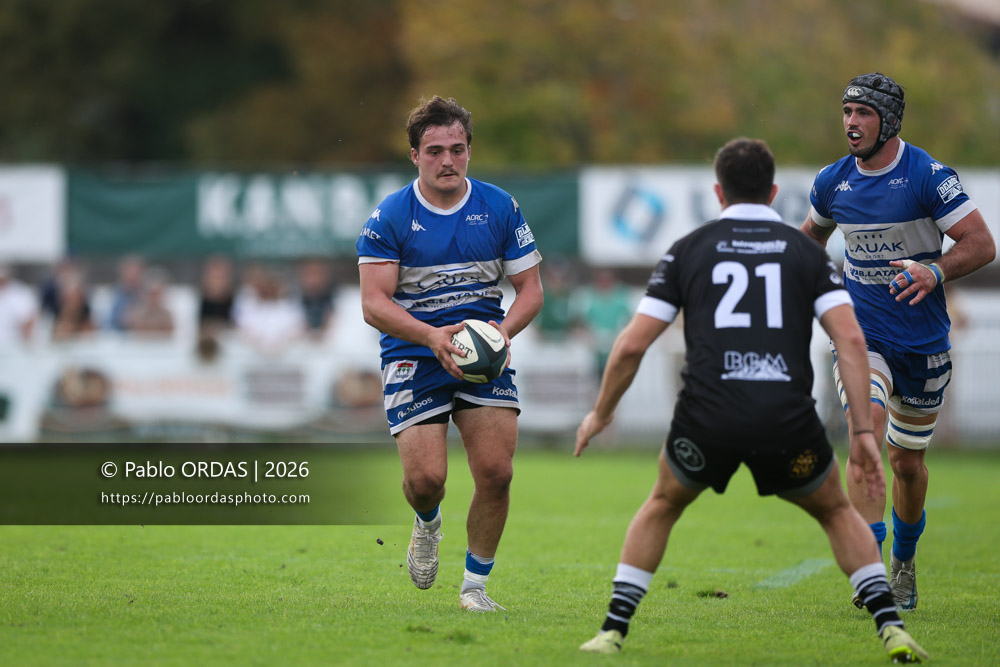 Téo Lascubé, lors du match de Fédérale 1 entre l'Anglet olympique et le Stade bagnérais, le 4 octobre 2026 au stade Saint-Jean d'Anglet, France (Photo Pablo ORDAS)