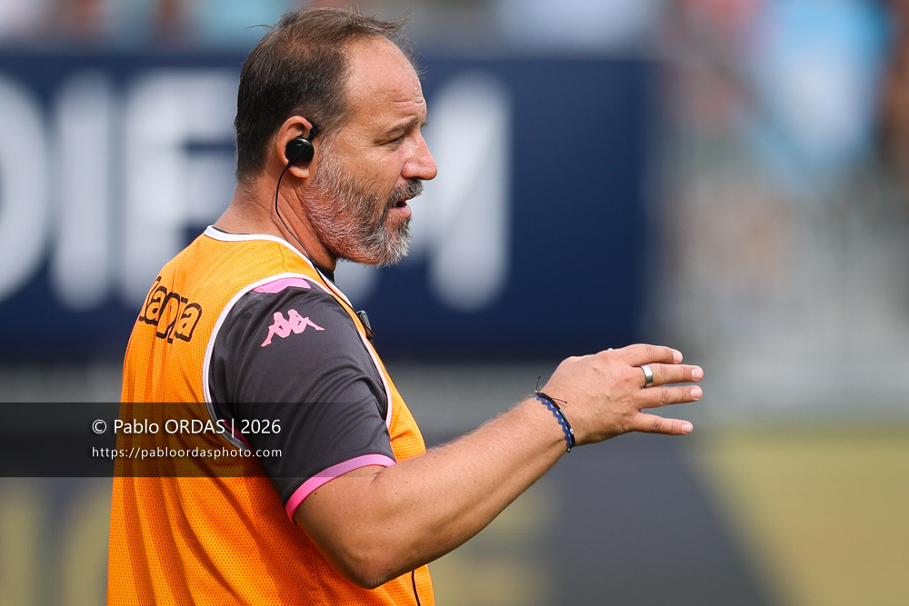 Bertrand Guillemin, lors du match de Top 14 entre l'Aviron bayonnais et le Stade français Paris, le 3 octobre 2026 au stade Jean Dauger de Bayonne, France (Photo Pablo ORDAS)