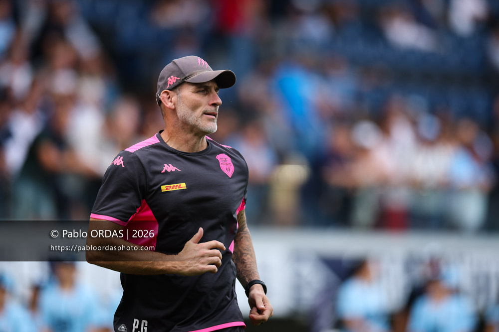 Paul Gustard, lors du match de Top 14 entre l'Aviron bayonnais et le Stade français Paris, le 3 octobre 2026 au stade Jean Dauger de Bayonne, France (Photo Pablo ORDAS)
